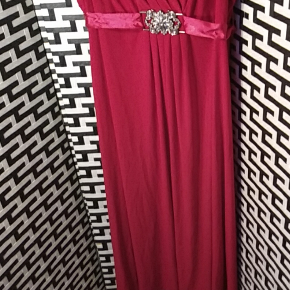 Dress - Picture 3 of 7